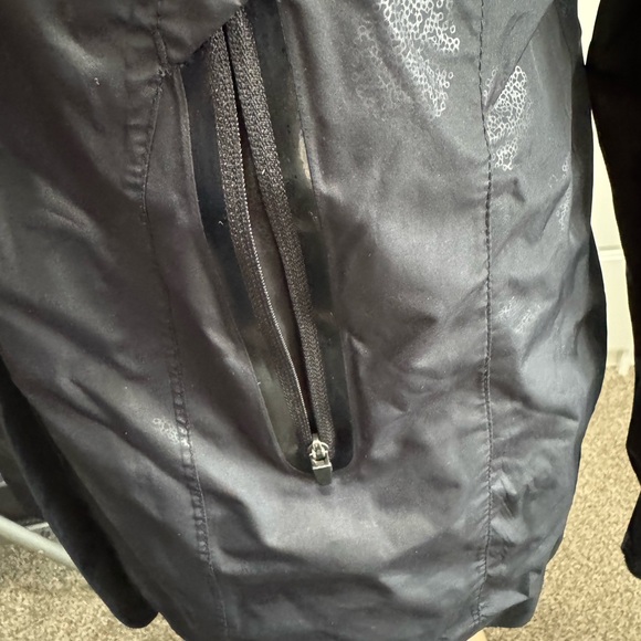 Mondetta, Size M, raincoat jacket - Picture 5 of 10